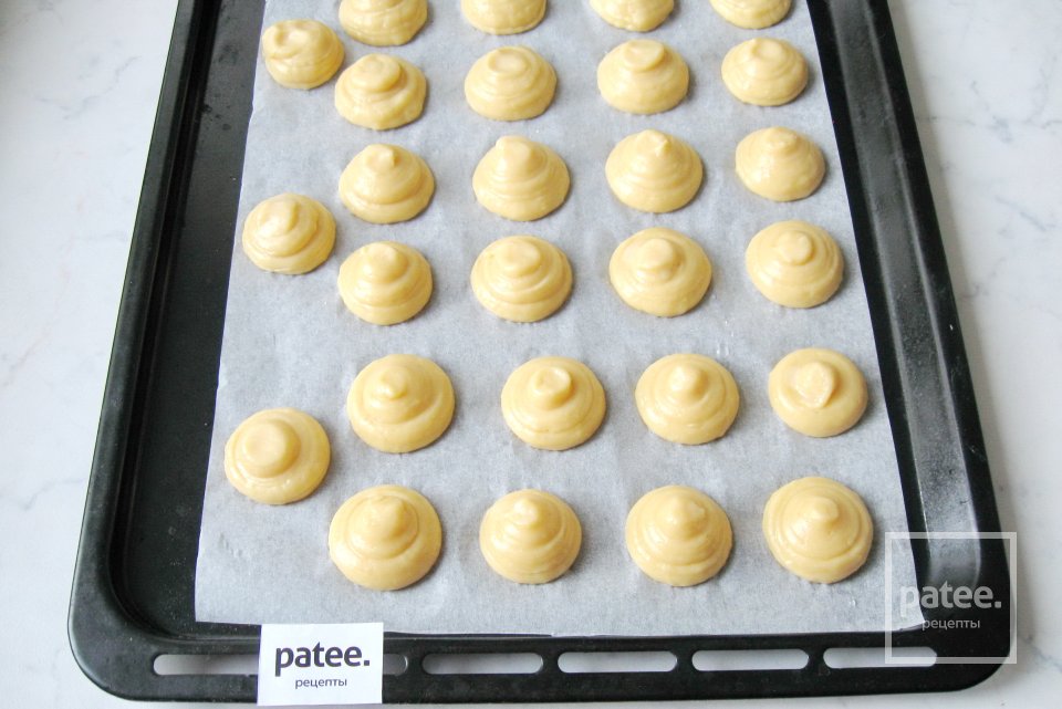 Заварные пирожные со сливками и шоколадом - Шаг 7