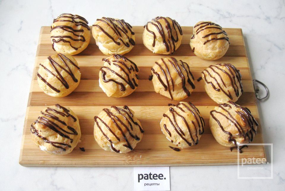 Заварные пирожные со сливками и шоколадом - Шаг 12