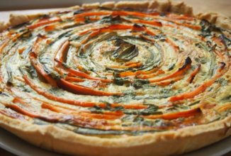 Французский киш с кабачками и морковью