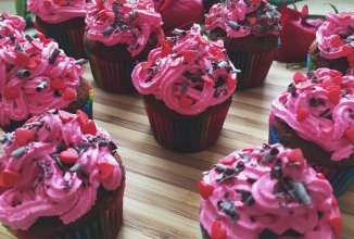 Пряные капкейки с творожным кремом