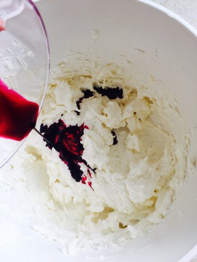 Пряные капкейки с творожным кремом - Шаг 6