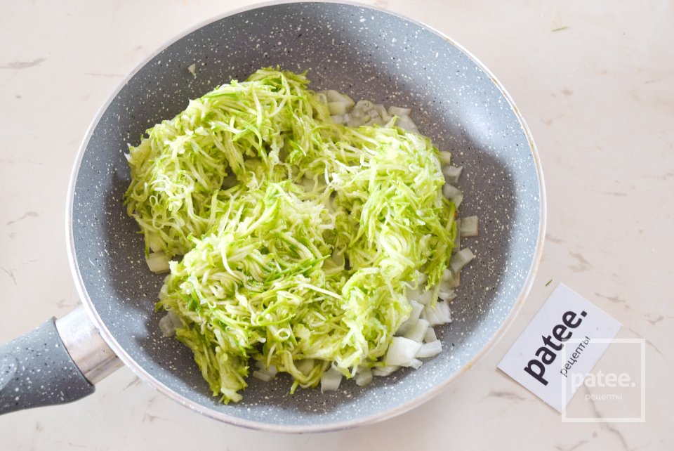 Запеканка из кабачка и моркови - Шаг 5