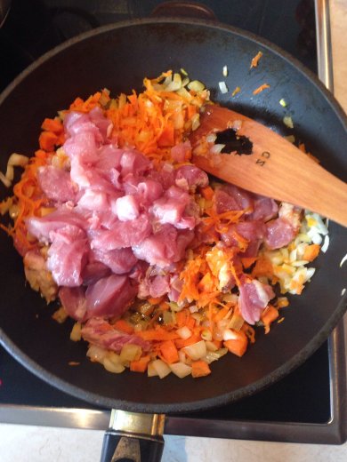 Тушеная капуста с мясом - Шаг 2