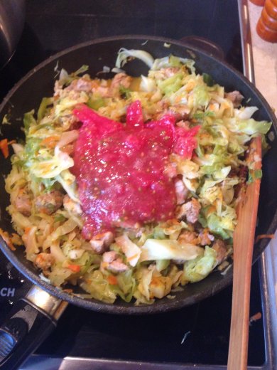 Тушеная капуста с мясом - Шаг 4