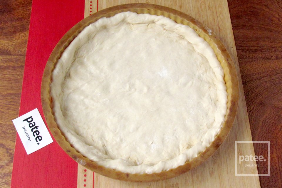 Пицца с солёными огурцами - Шаг 3