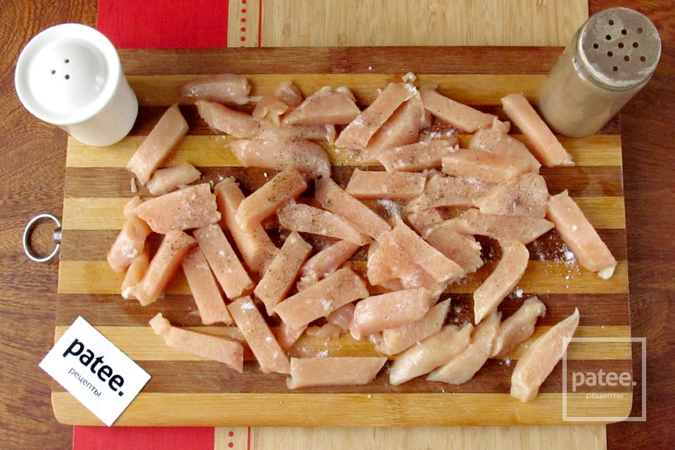 Стручковая фасоль с курицей и яйцом - Шаг 3