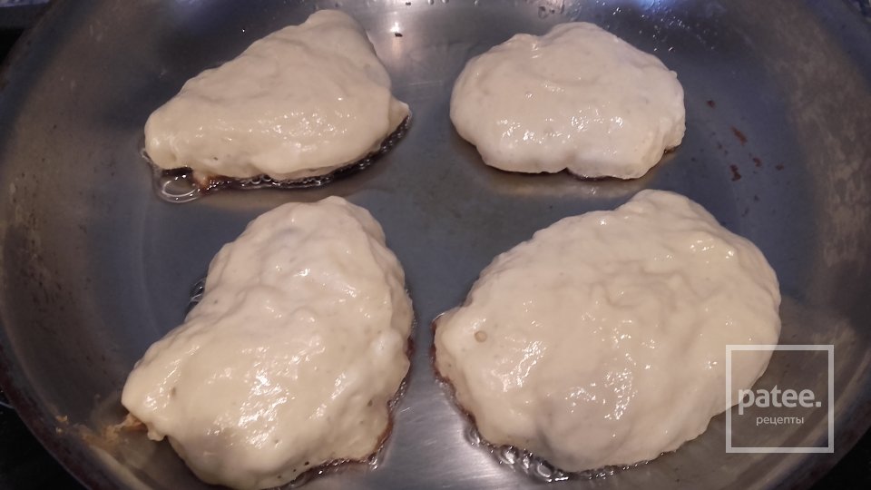 Пышные оладушки на дрожжах - Шаг 3