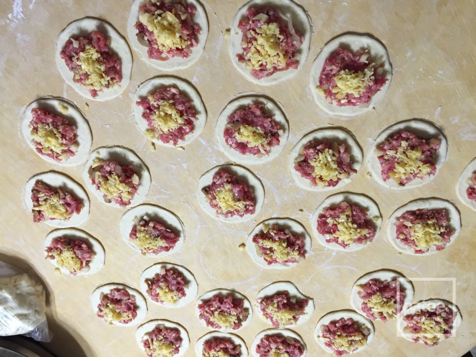 Пирог - "Мясной цветочек" 🌺 - Шаг 4