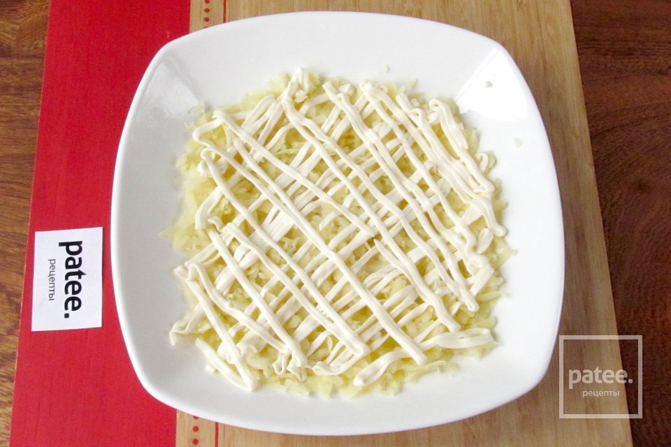 Слоёный салат с тунцом - Шаг 4