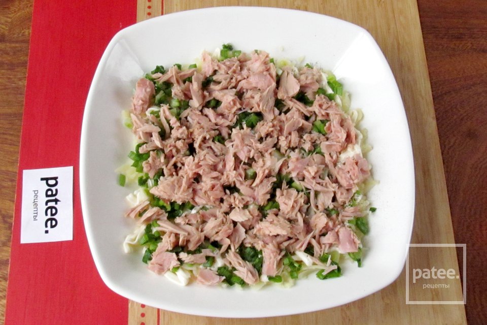 Слоёный салат с тунцом - Шаг 7