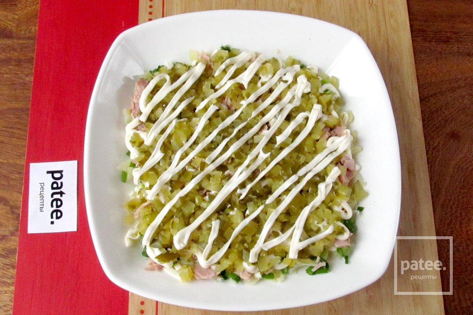 Слоёный салат с тунцом - Шаг 10