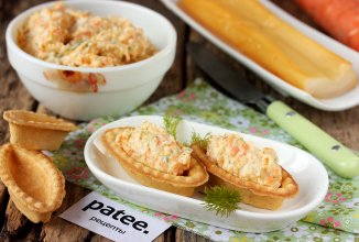 Паштет из копчёного кальмара с морковью и сыром