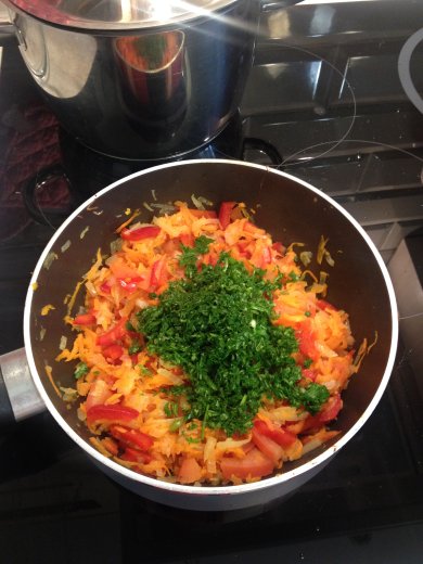 Щи из свежей капусты (постные) - Шаг 8