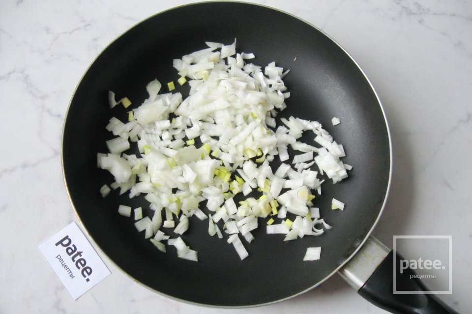 Рулеты из куриных бедер с грибами - Шаг 5