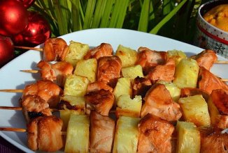 Шашлык в духовке из курицы и ананасами