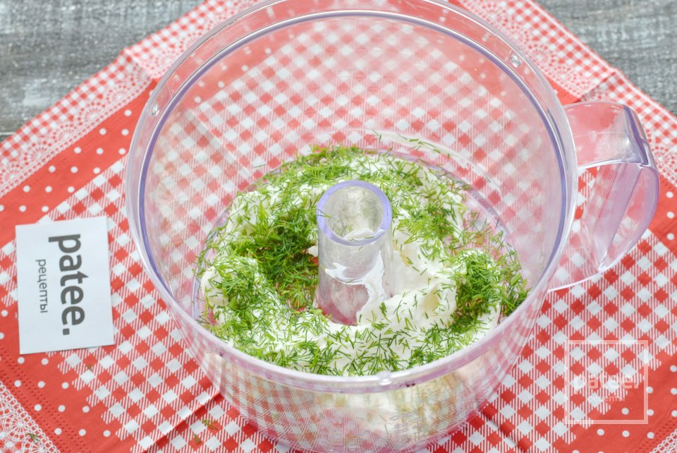 Творожная бутербродная паста с крабовыми палочками - Шаг 4