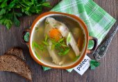 Легкий рыбный суп из карпа
