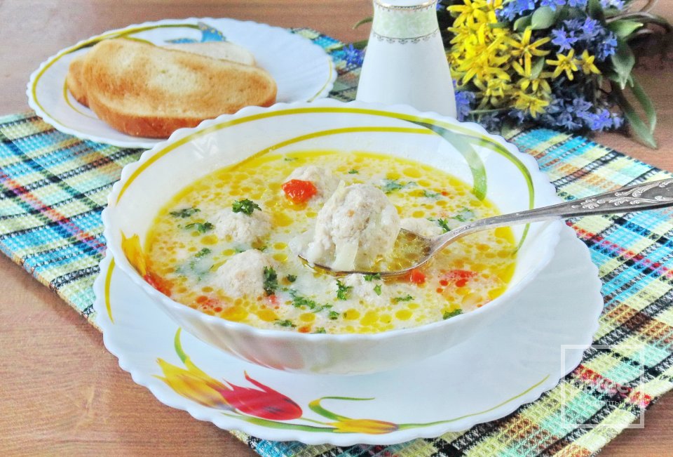 Суп с фрикадельками и плавленым сыром - Шаг 11