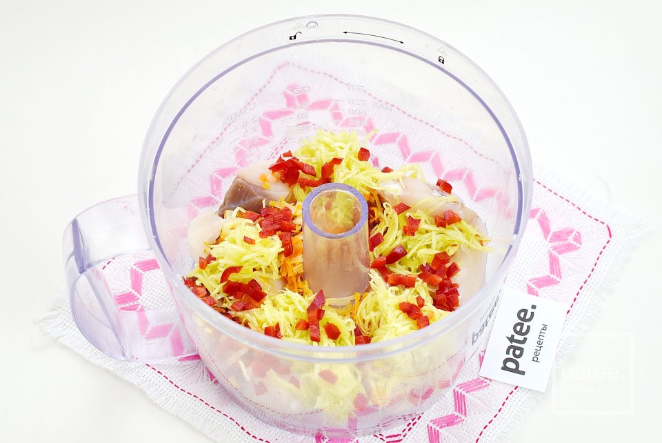 Паровые котлеты из трески - Шаг 10