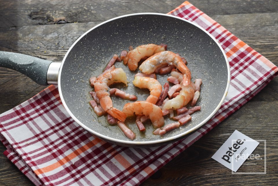 Кукурузная каша с креветками и беконом - Шаг 4