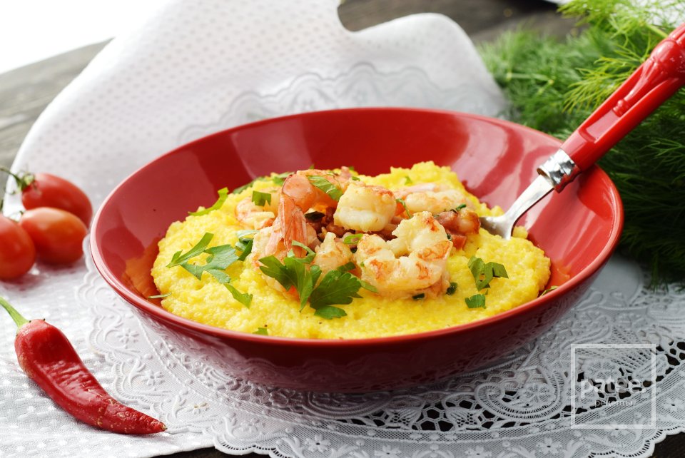 Кукурузная каша с креветками и беконом - Шаг 12