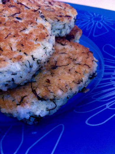 Оладьи из вареного риса с укропом - Шаг 1