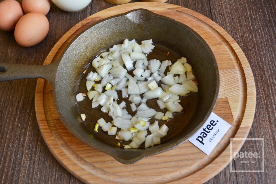 Омлет с брюссельской капустой и зеленым горошком - Шаг 5