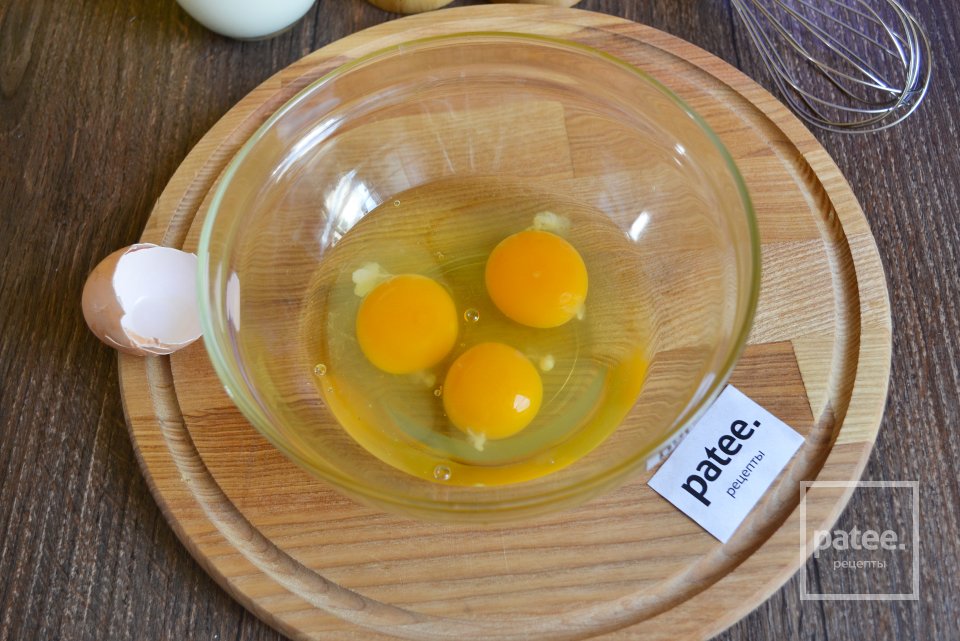 Омлет с брюссельской капустой и зеленым горошком - Шаг 6