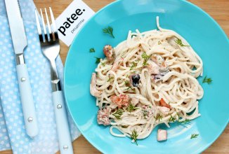Спагетти с морепродуктами в сливочном соусе