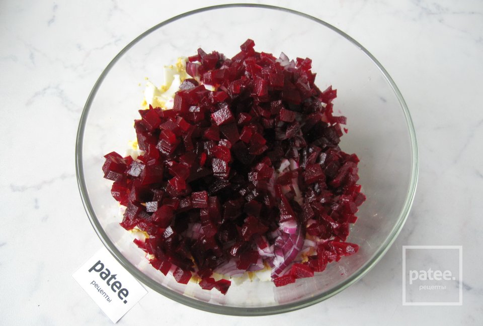 Салат со свеклой и свиным языком - Шаг 7