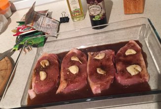 Эскалопы из свинины 🐷 в маринаде, с грибами и помидорами, под сыром👏🏻