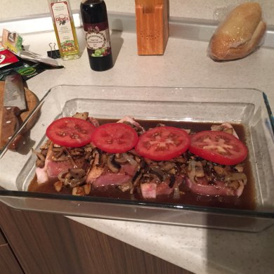 Эскалопы из свинины 🐷 в маринаде, с грибами и помидорами, под сыром👏🏻 - Шаг 3