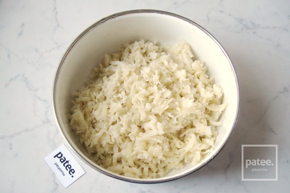 Котлеты из картофеля с капустой и грибами - Шаг 2