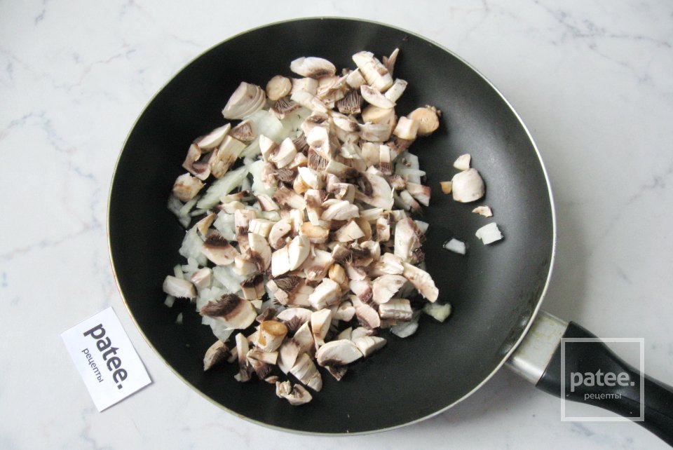 Котлеты из картофеля с капустой и грибами - Шаг 7