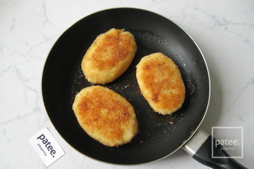 Котлеты из картофеля с капустой и грибами - Шаг 16