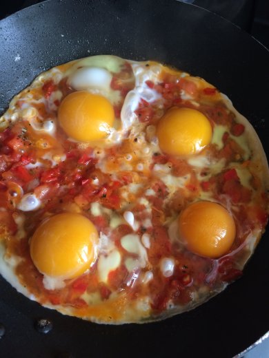 Не простая яичница😚 - Шаг 2