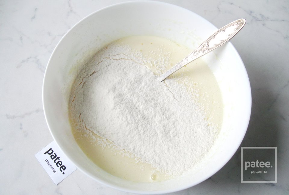 Капкейки со взбитыми сливками и малиновым джемом - Шаг 7