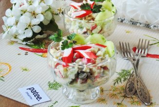 Салат с крабовыми палочками и грибами