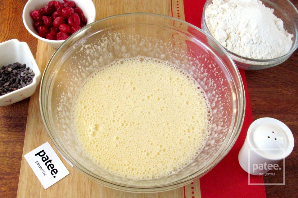 Кексы с вишней и шоколадом - Шаг 4