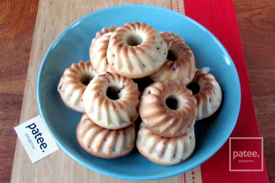 Кексы с вишней и шоколадом - Шаг 13