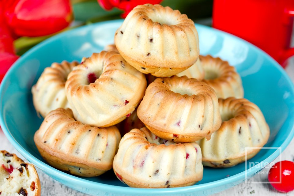 Кексы с вишней и шоколадом - Шаг 14