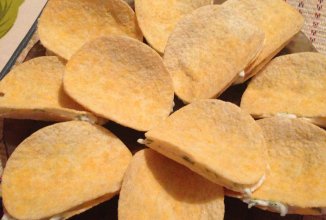 Закуска с чипсами