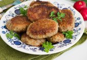 Вегетарианские котлеты из гречневой крупы и картофеля