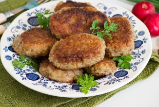 Вегетарианские котлеты из гречневой крупы и картофеля