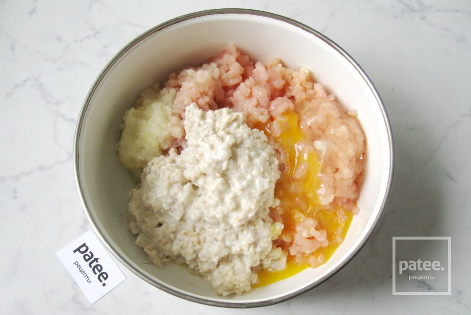 Куриные котлеты с овсяными хлопьями и шпинатом - Шаг 8