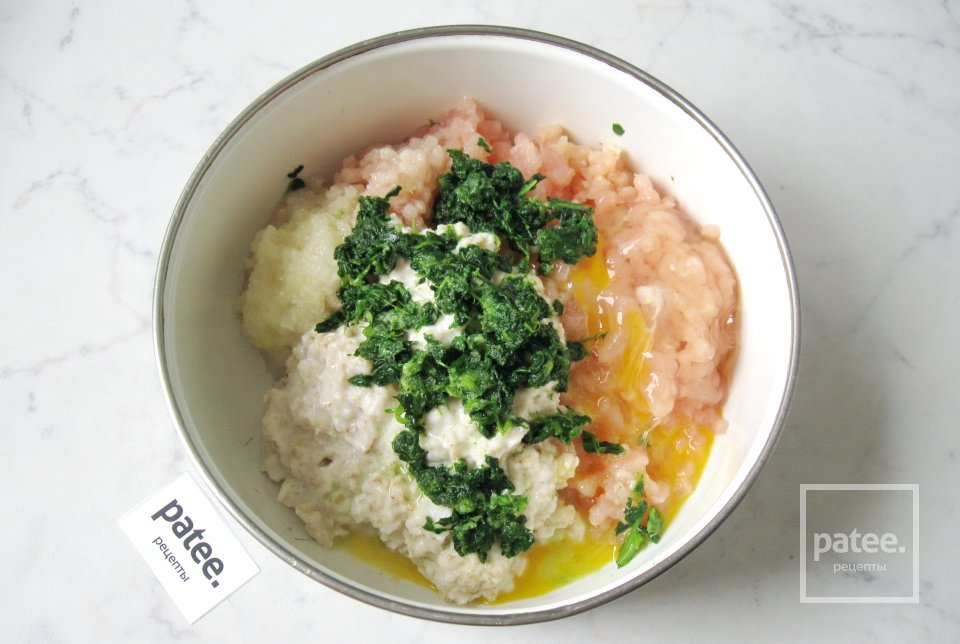 Куриные котлеты с овсяными хлопьями и шпинатом - Шаг 9