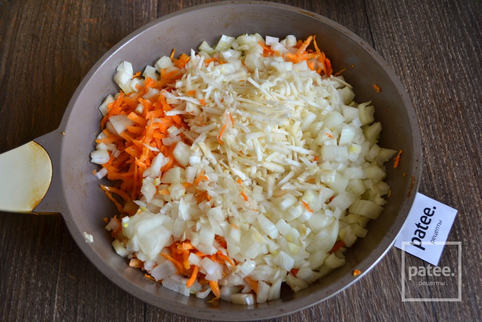 Карп запеченный в томатном соусе с овощами - Шаг 7