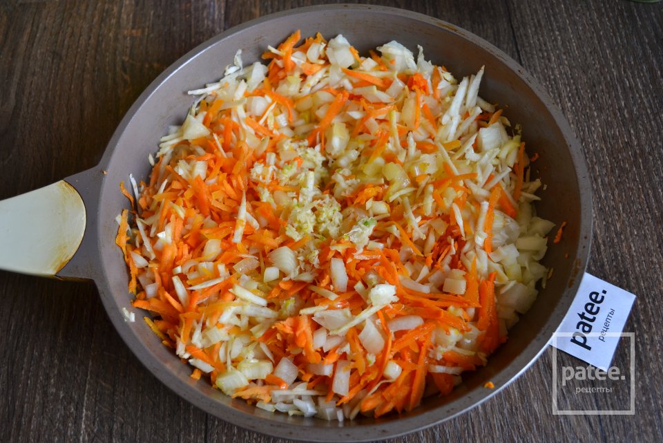 Карп запеченный в томатном соусе с овощами - Шаг 8