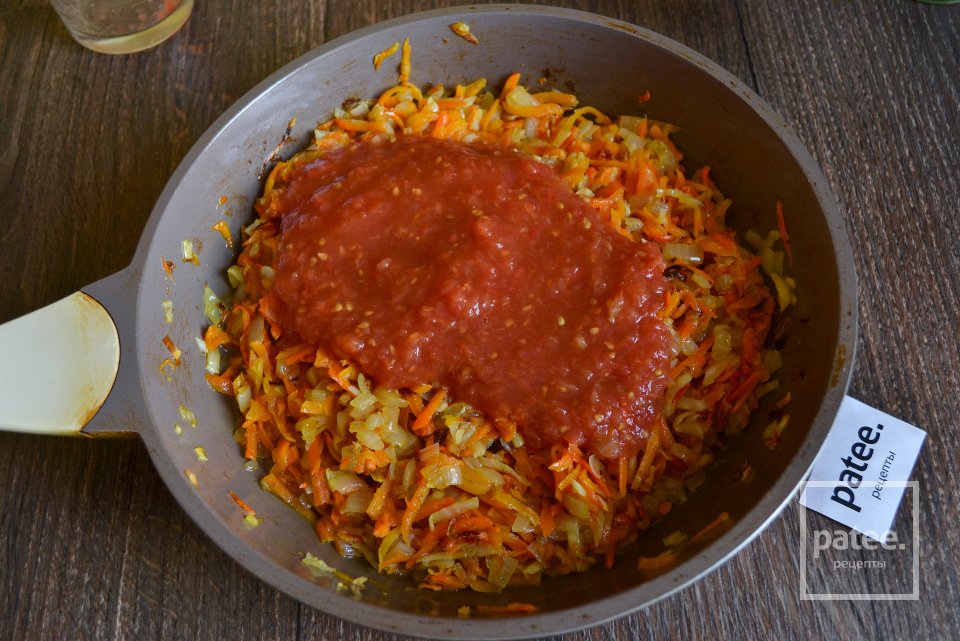 Карп запеченный в томатном соусе с овощами - Шаг 9