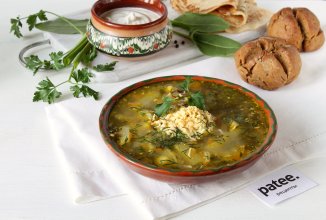 Зеленый борщ со щавелем